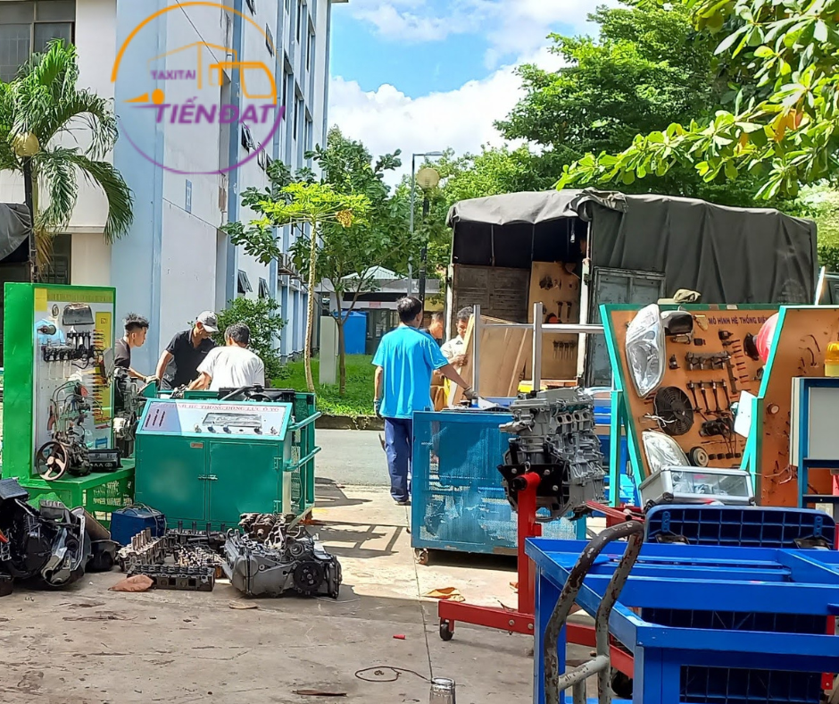 Ưu điểm khi sử dụng dịch vụ taxi tải trọn gói