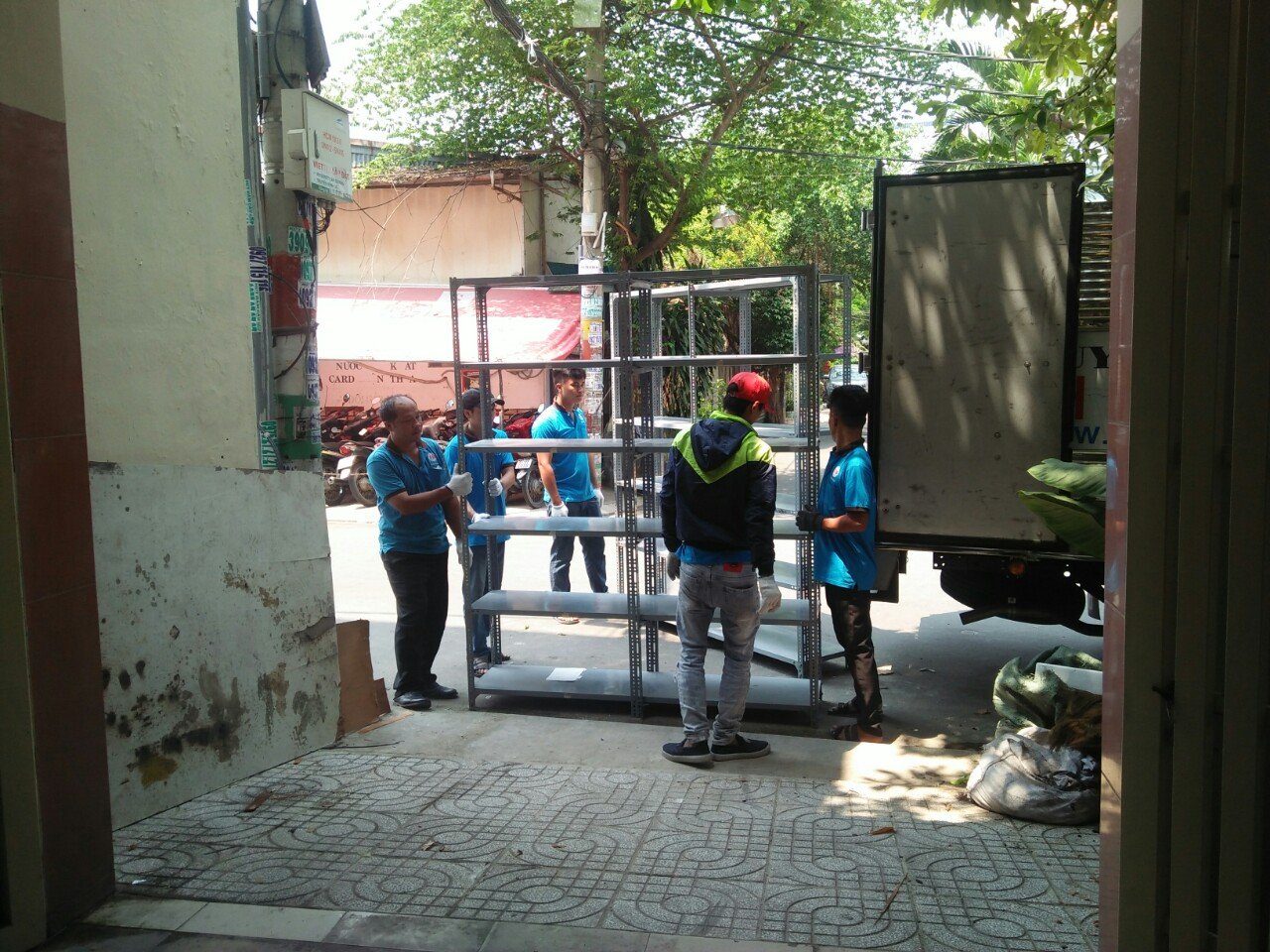 Tiết kiệm chi phí chuyển nhà với dịch vụ vận tải Tiến Đạt