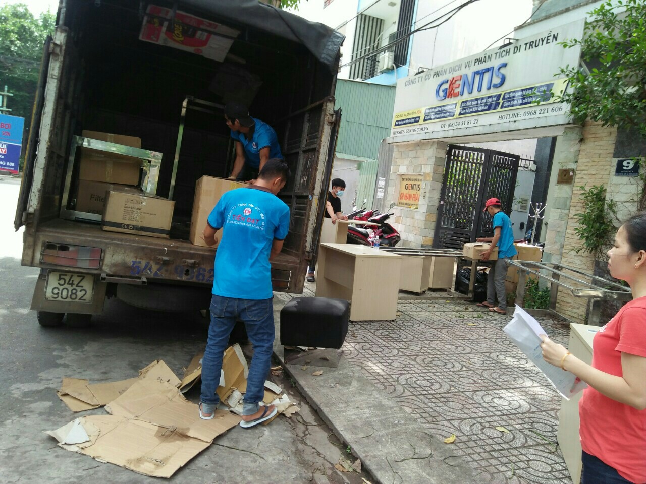 Chuyển nhà trong mùa mưa và những khó khăn thường gặp