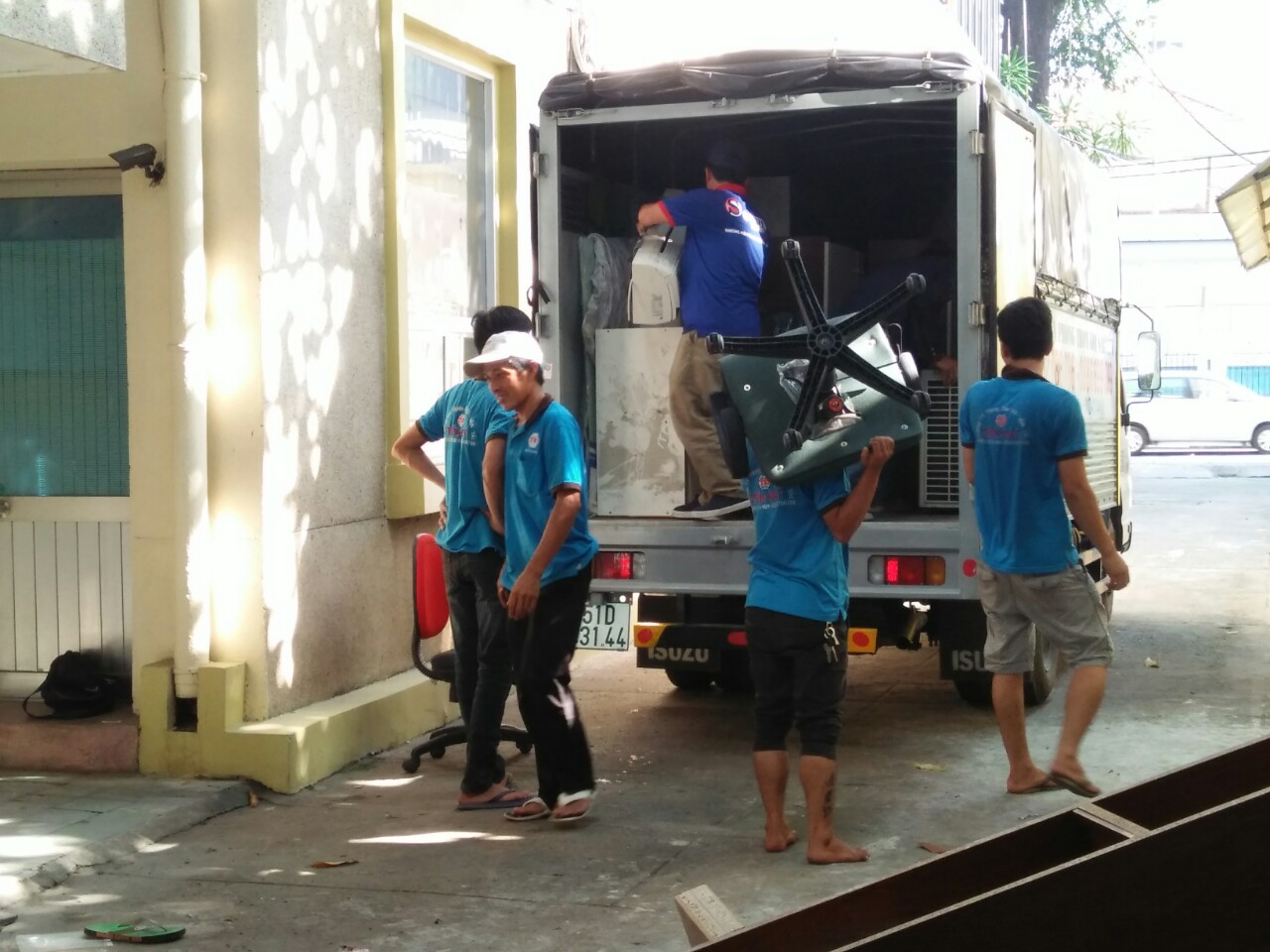 Bạn nên chọn dịch vụ chuyển văn phòng trọn gói của đơn vị nào